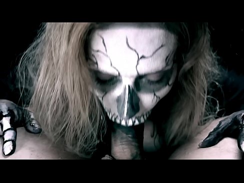 ❤️ Nena demo chupando o galo coa súa boca negra e tragando semen. ❤ Sexo de calidade en % gl.teatroporno.ru % ☑
