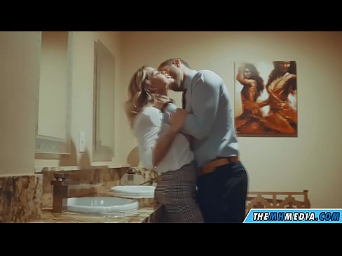 ❤️ Cando unha loura tetona seduce nun baño público ❤ Sexo de calidade en % gl.teatroporno.ru % ☑